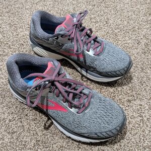 Brooks Adrenaline GTS 18 Women's Size 9 Running Shoes